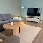 Modern In Leilighet